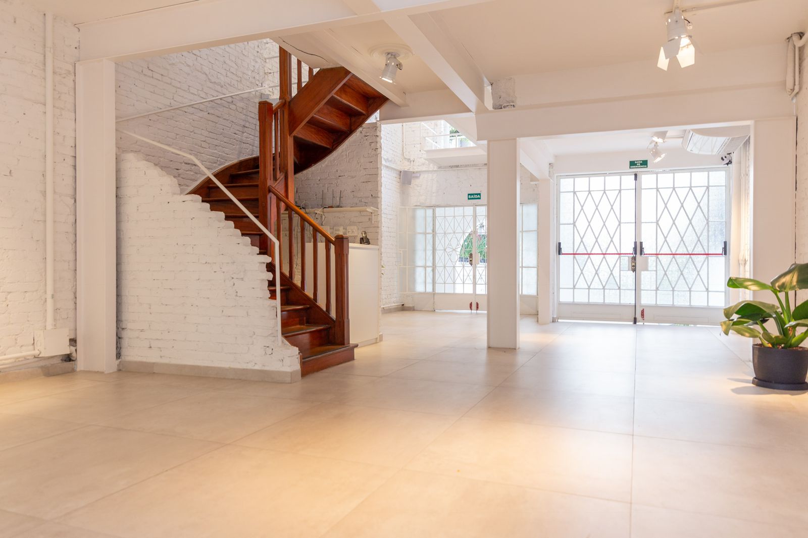 WhatsApp Image 2024-05-08 at 06.42.52.jpeg